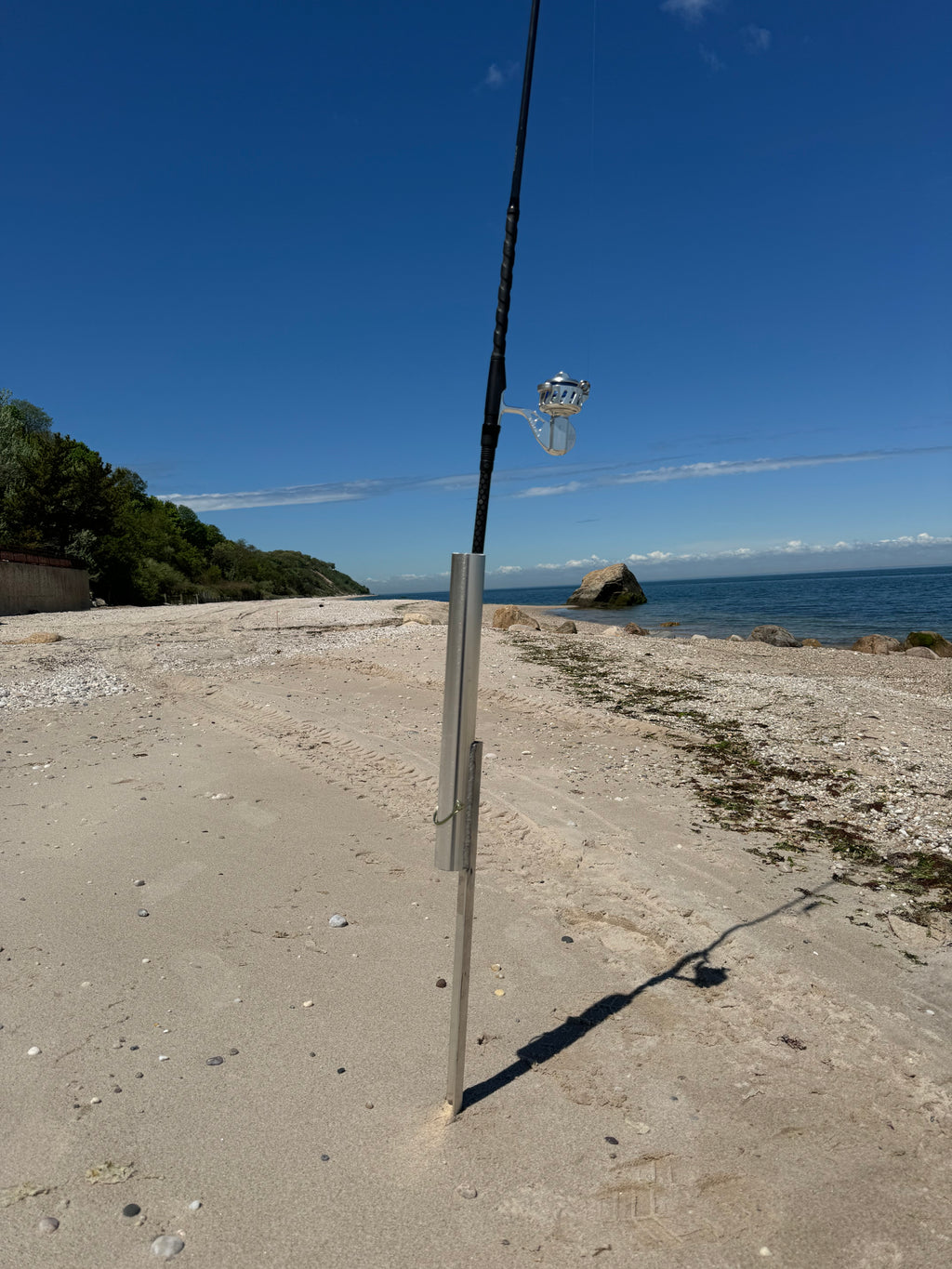 Heavy duty sand spike