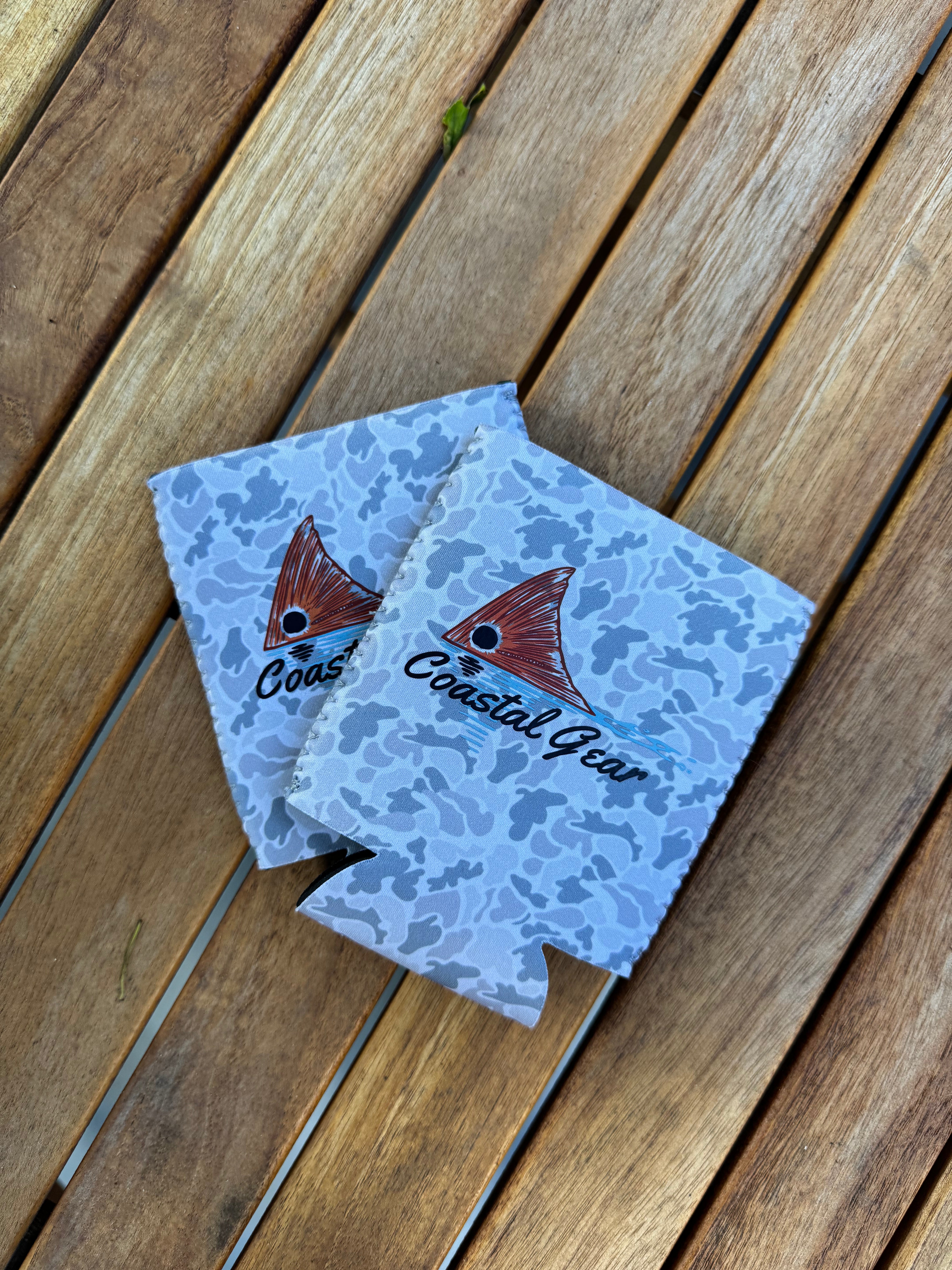 Tailing reds koozie